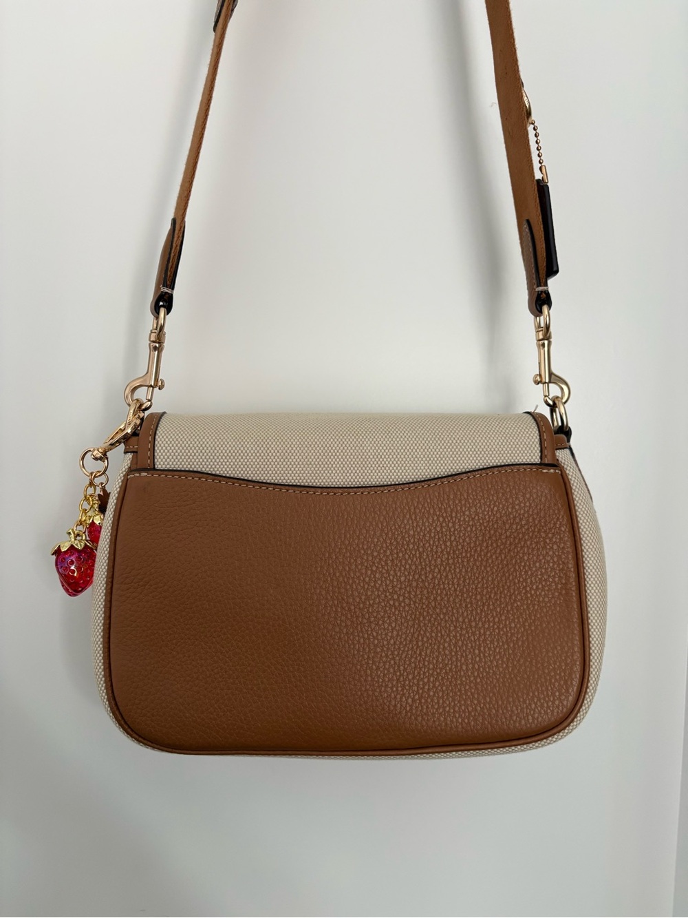 Coach Crossbody Bag and Strawberry Zip Card Case - Picture 3 of 14